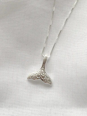 Collar Cola de Ballena 