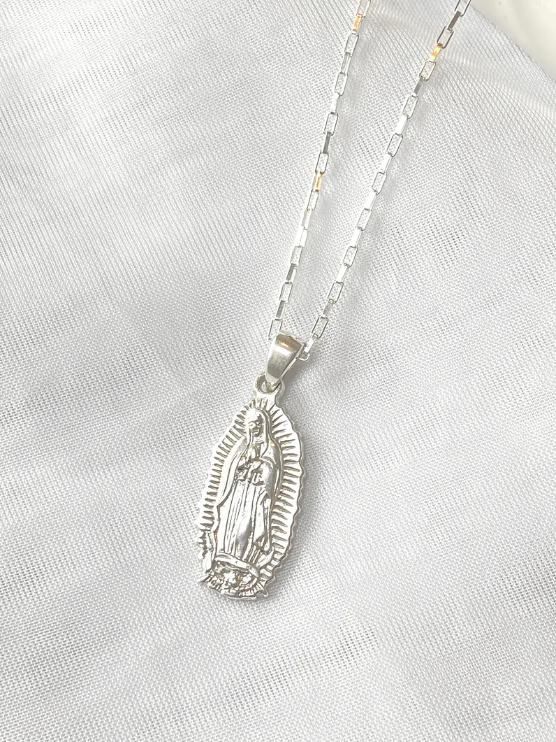 Collar Virgen de Guadalupe 1