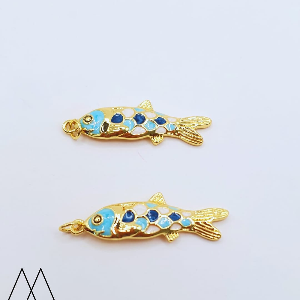 Colgante Pez esmaltados, color celeste 25mm