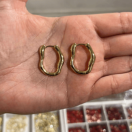 Argollas irregular dorada 25mm