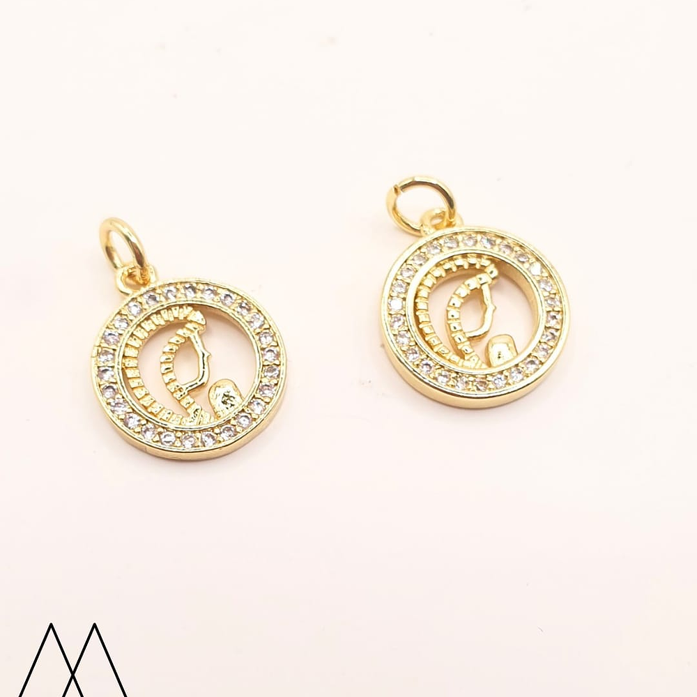 Colgante Virgen Circular, con argolla 20mm