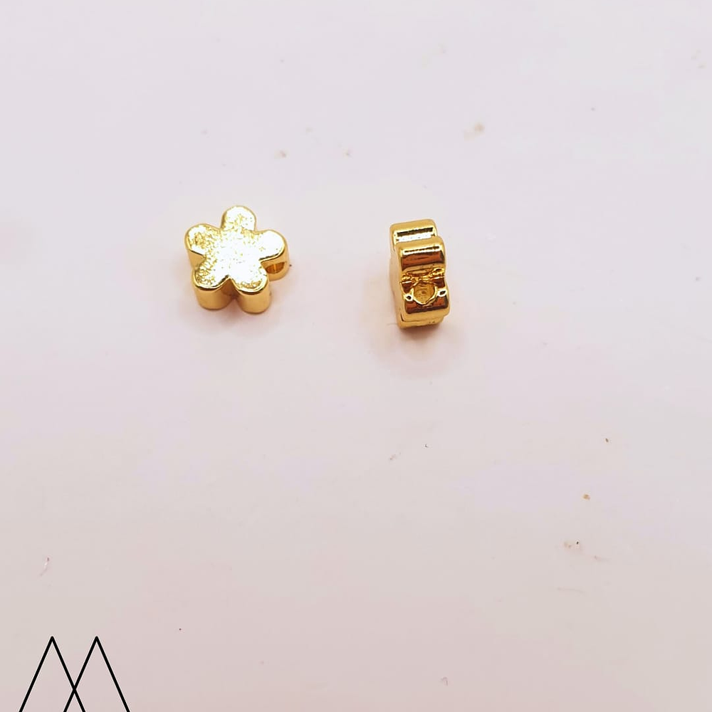 Flor dorada Padora, 6mm