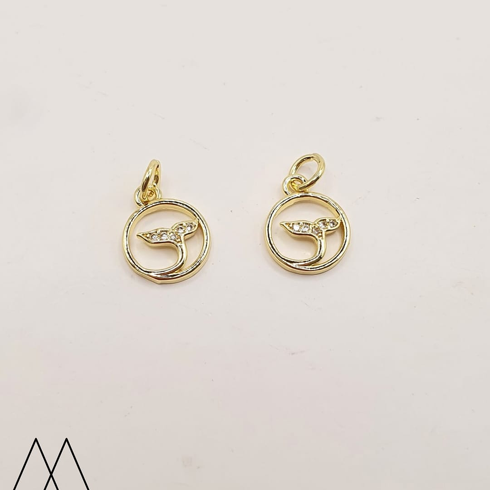 Colgante cola de pez circular, con argolla 15mm