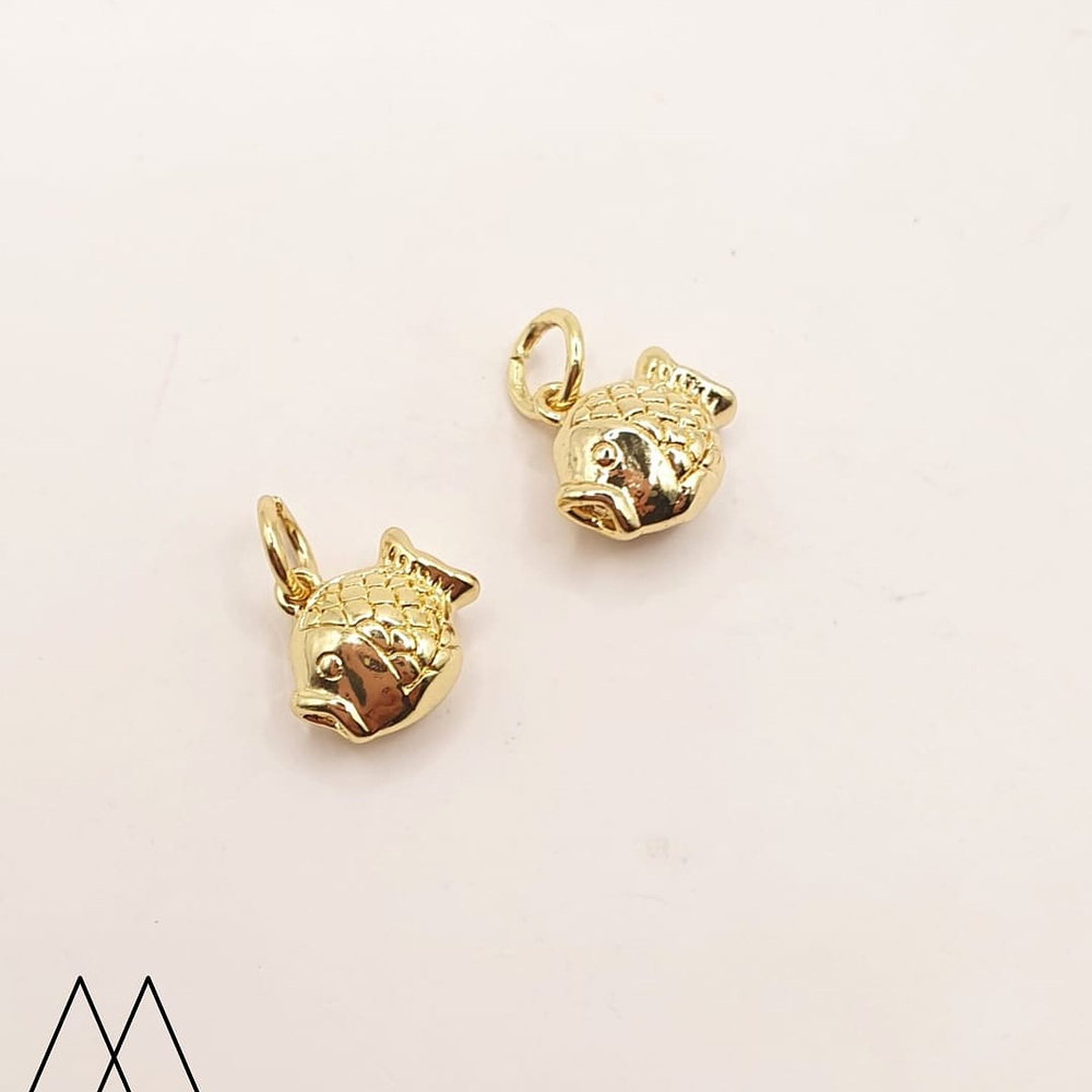 Mini Pez dorado con boca, con argolla