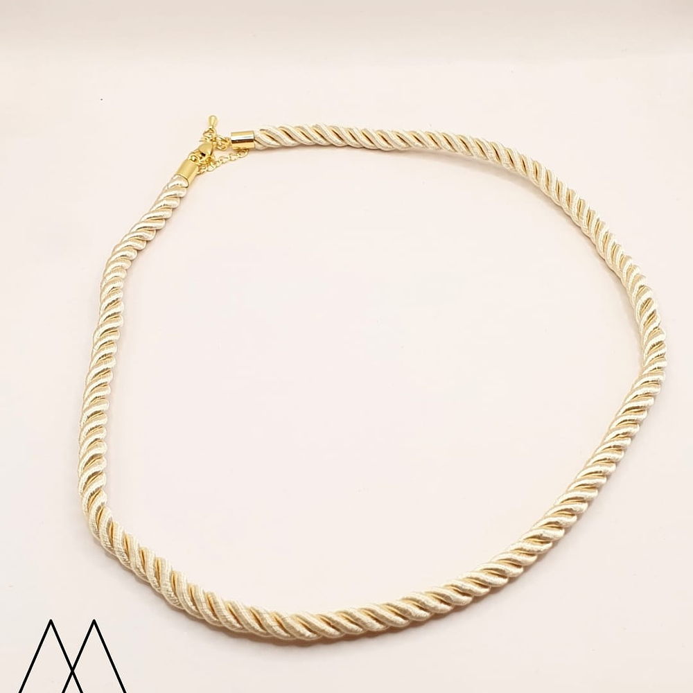 Cordón de 7mm Beige 46cm + 5 ext