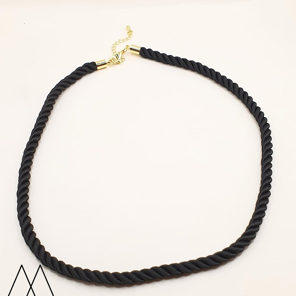 Cordón de 7mm negro 46cm + 5 ext