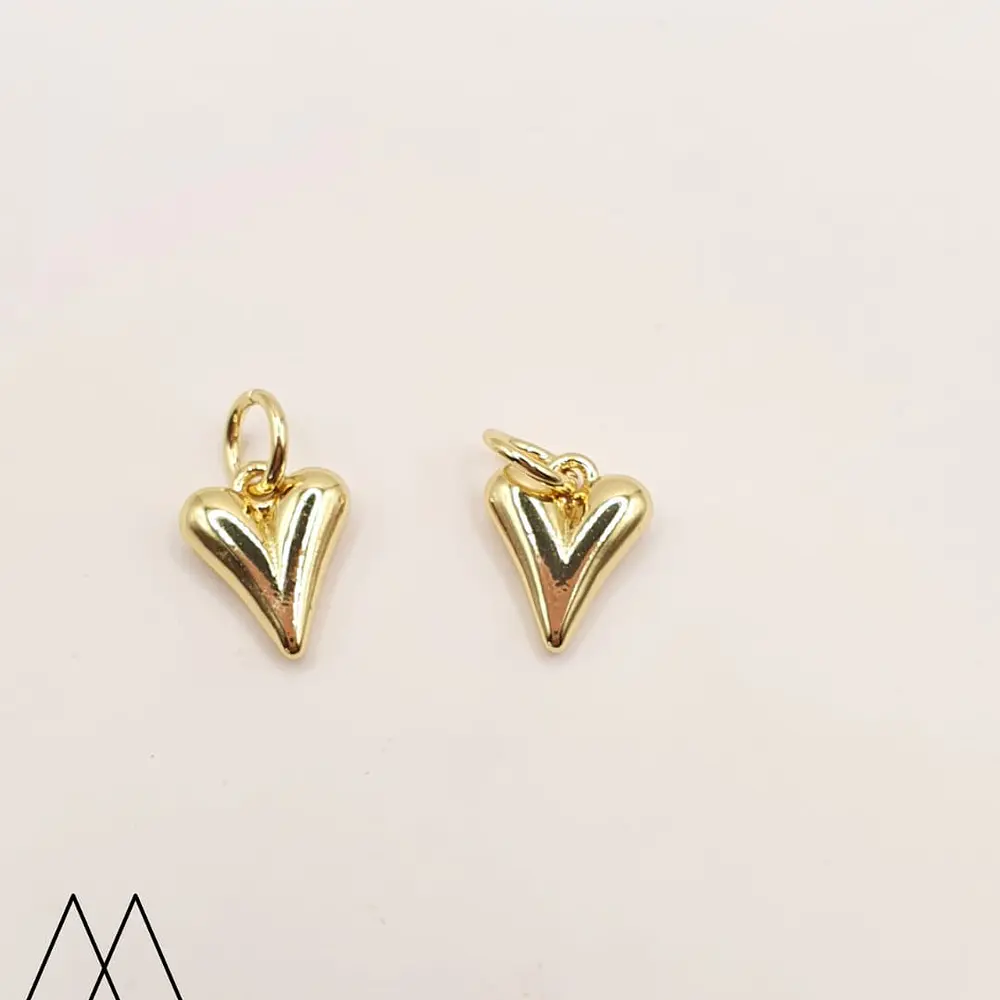 Colgante mini corazón alargado plano, con argolla 15mm