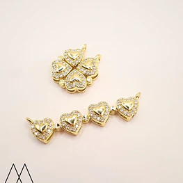 Colgante Trebol con imanes corazón,
