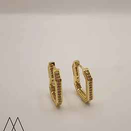 Argollas rectangulares con zircón