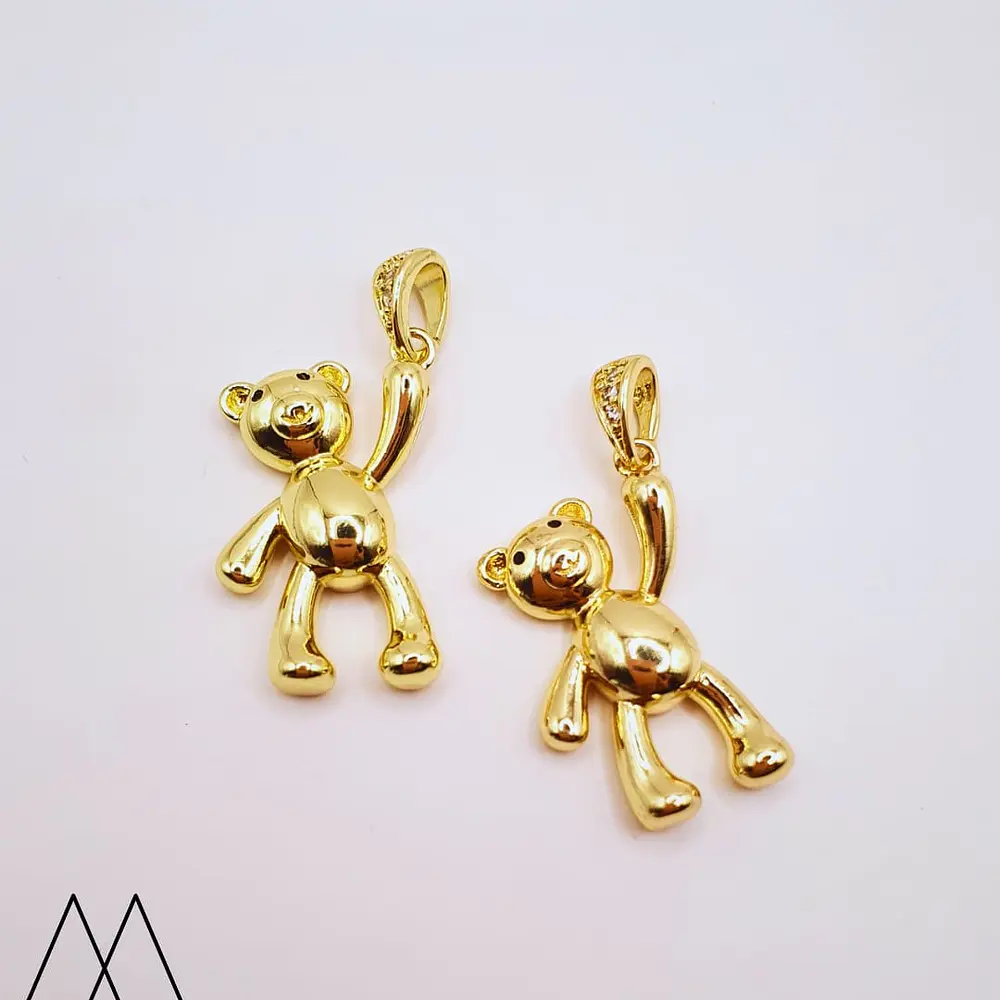 Colgante Oso dorado, con portacolgante zircón 18mm