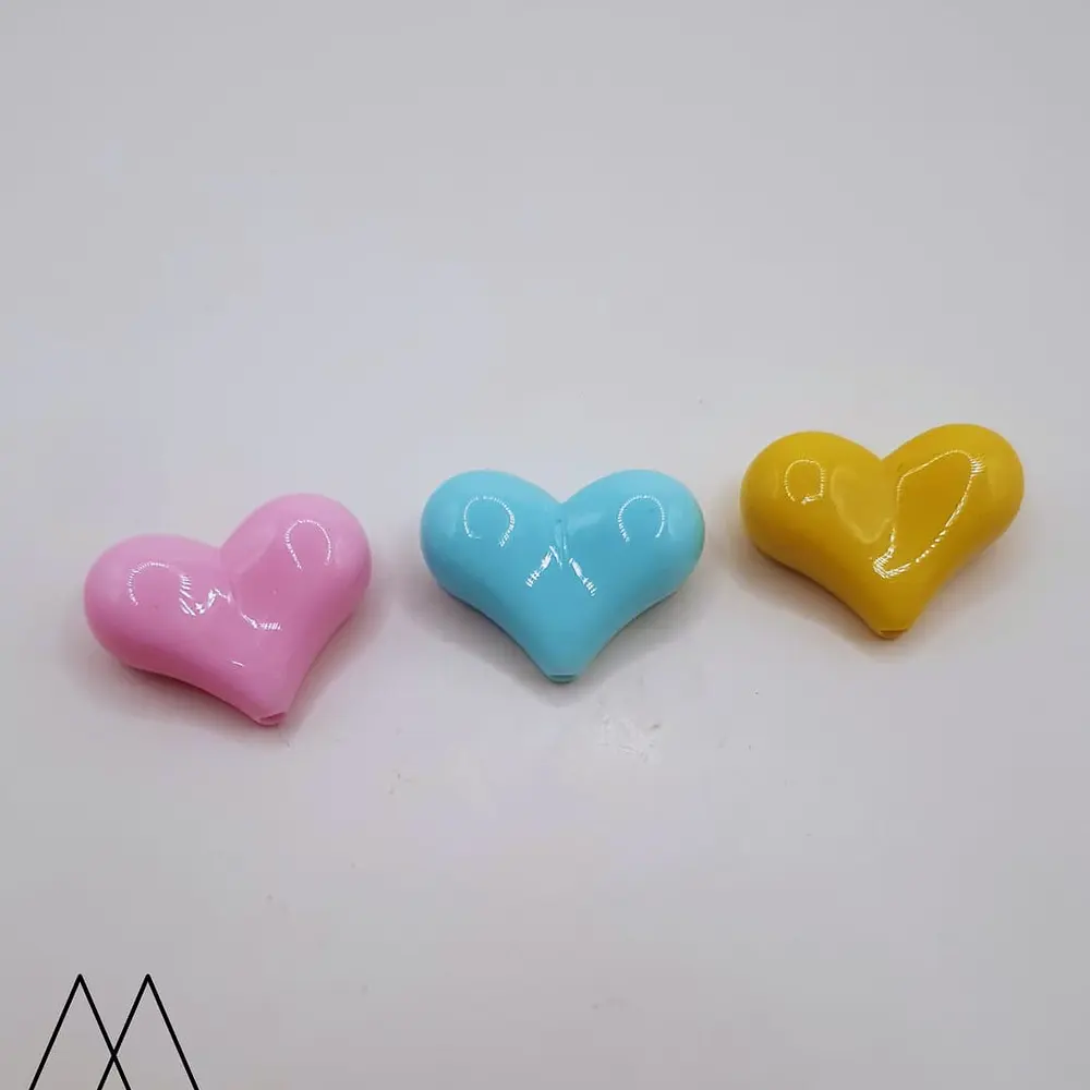 Corazones punteagudos 22x16mm