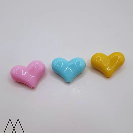 Corazones punteagudos 22x16mm