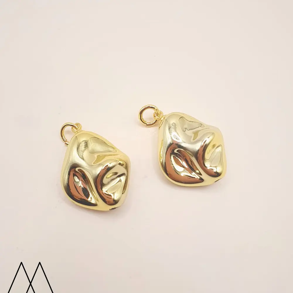 Colgante irregular dorado, 25mm