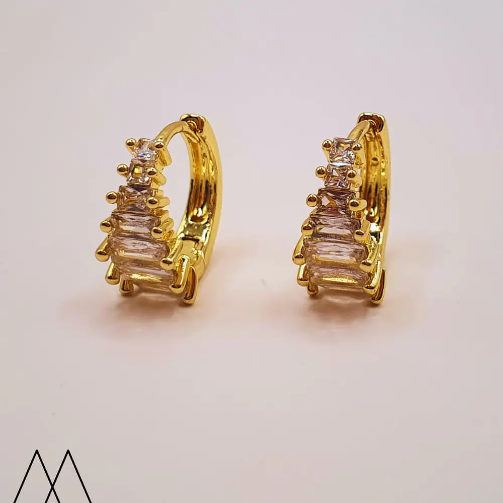 Aros tipo argollas con zircón, 15mm