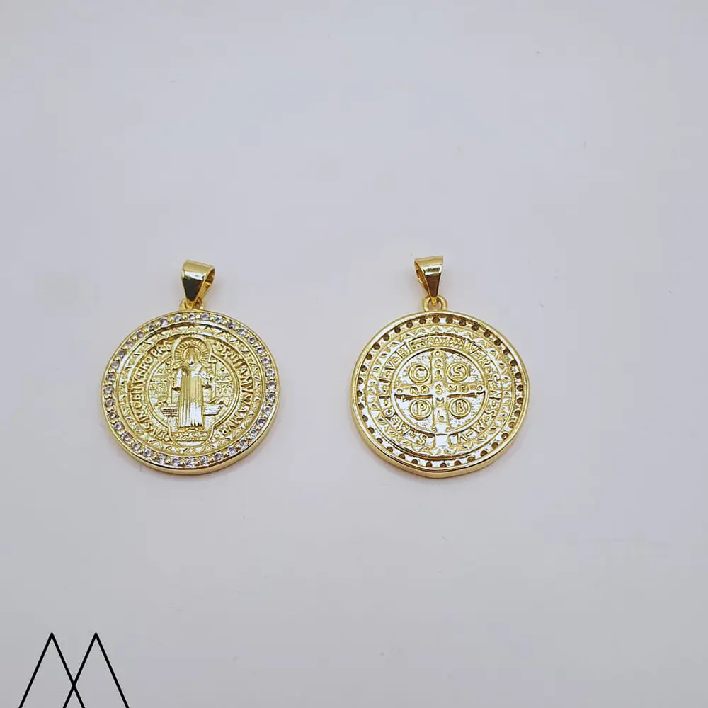 Colgante  San Benito Zircón, con portadije 30mm