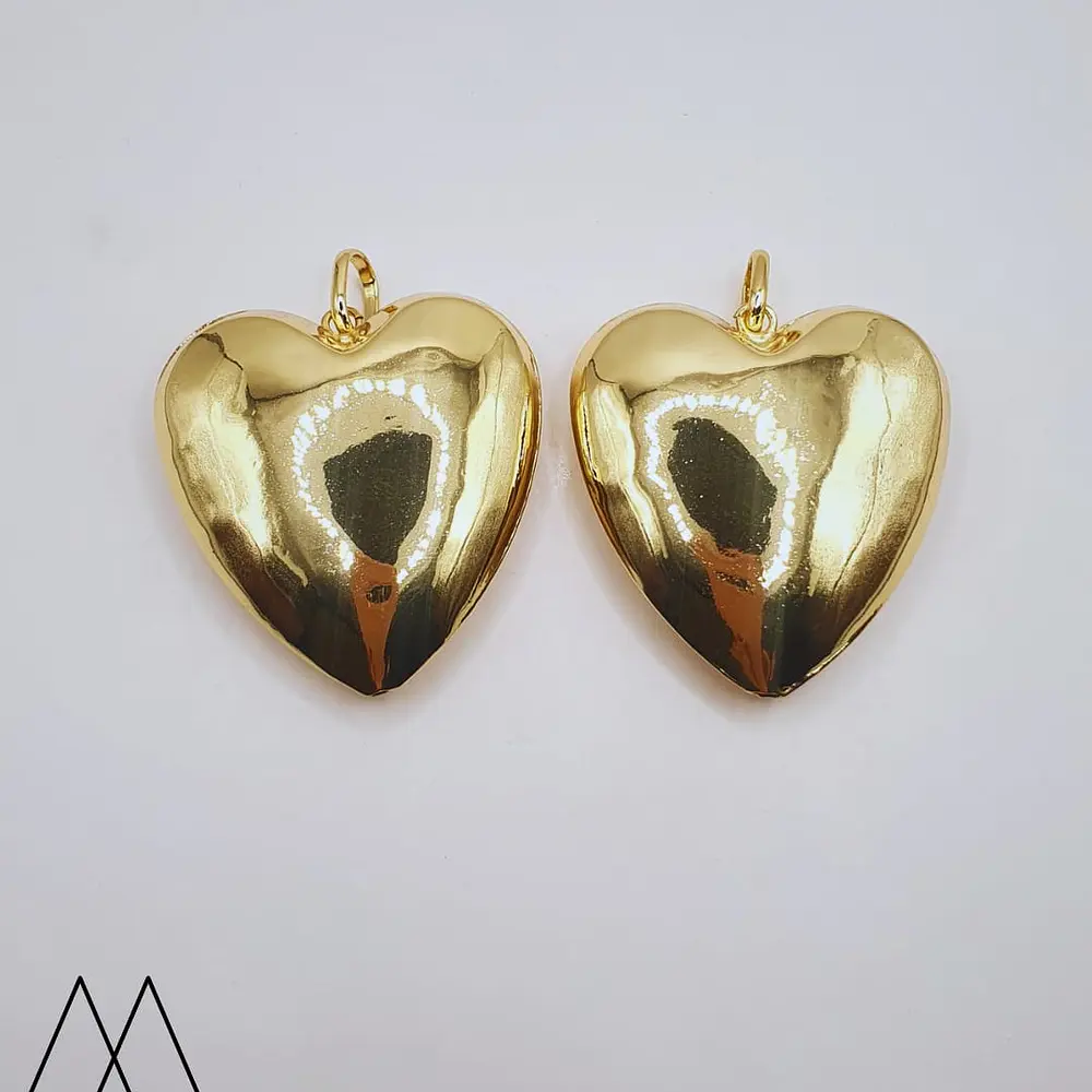 Corazón dorado grande, con portacolgante 55mm