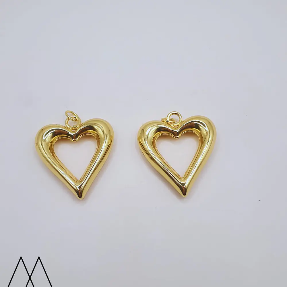 Corazón borde dorado, 30mm
