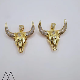  Colgante Cabeza de Toro, con portadije zircón 40mm