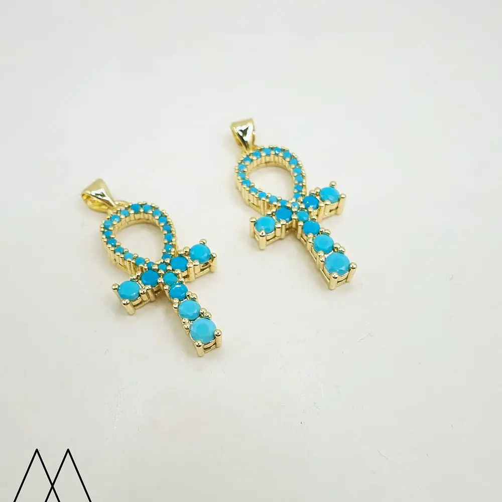 Colgante Cruz de Ankh turquesa, con portacolgante 32mm