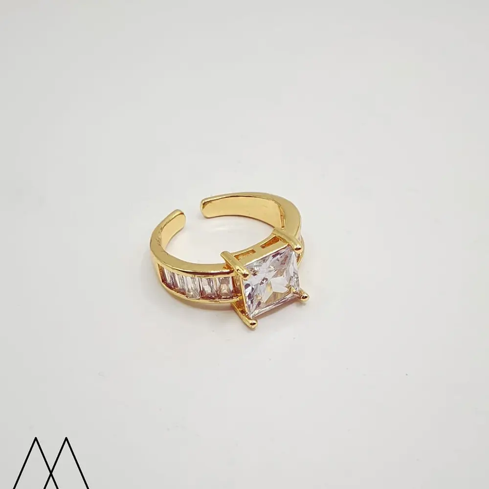 Anillo cristal solitario cuadrado