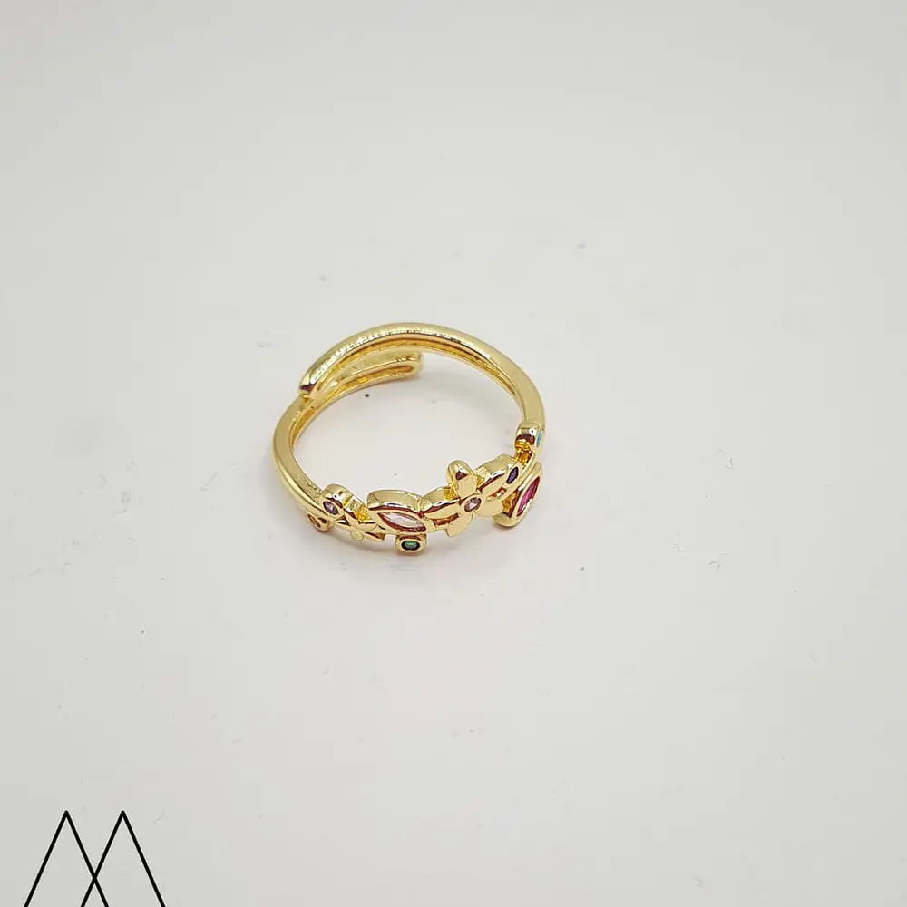 Anillo flor pequeñas
