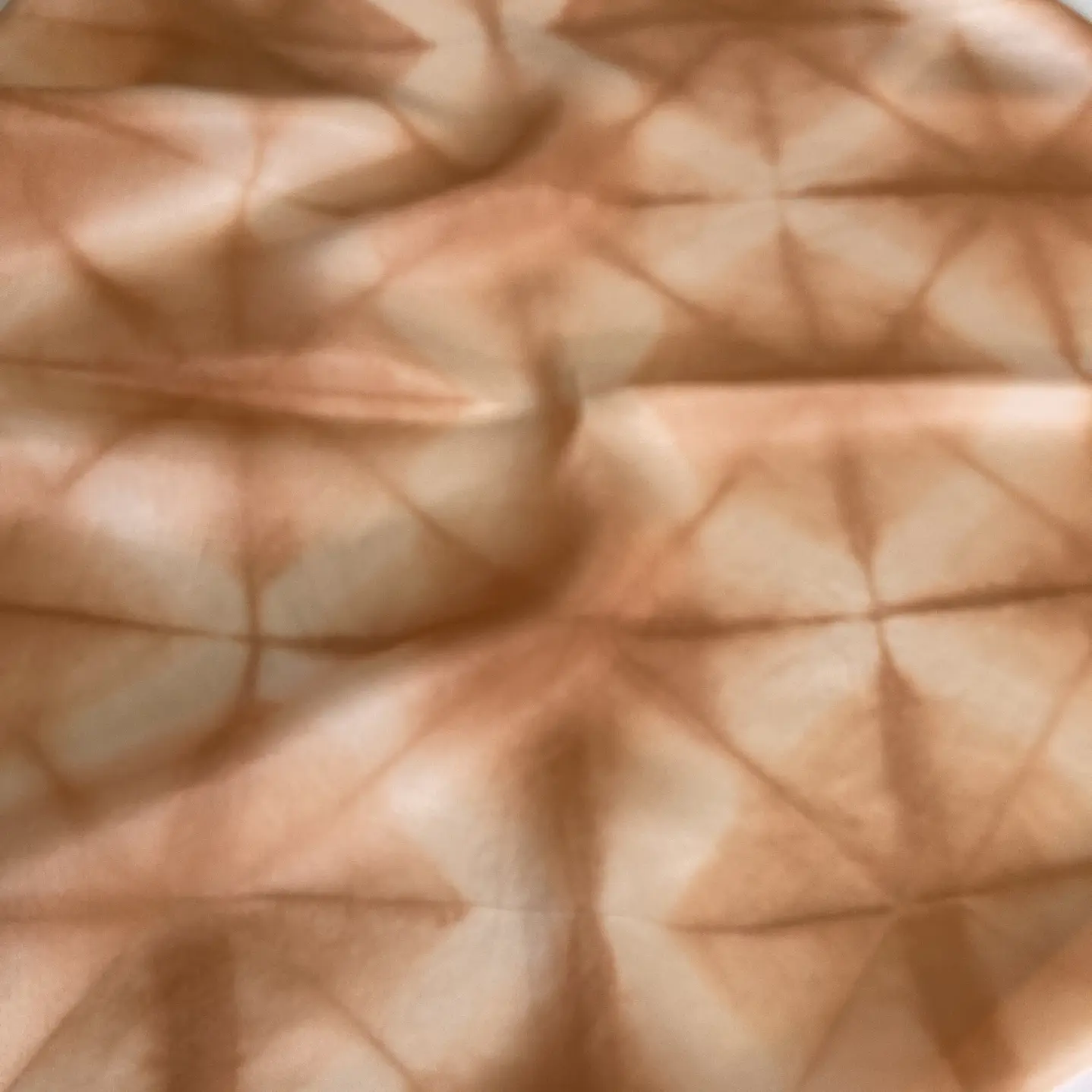 Pañuelo seda color arena 1