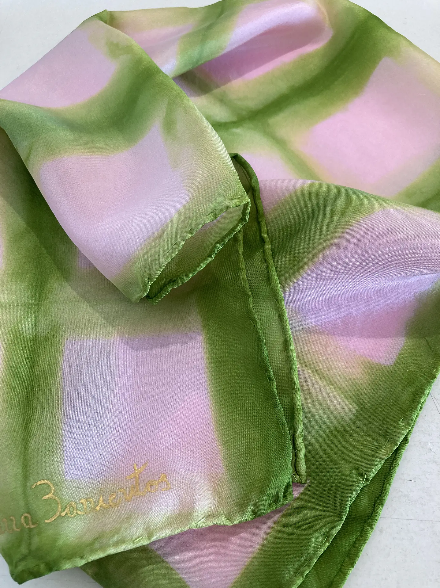 Pañuelo seda cuadros rosa 4