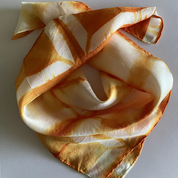 Pañuelo seda cuadro naranja 3