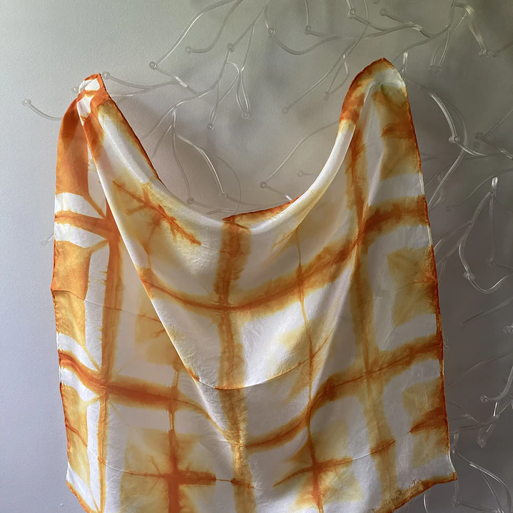 Pañuelo seda cuadro naranja 4