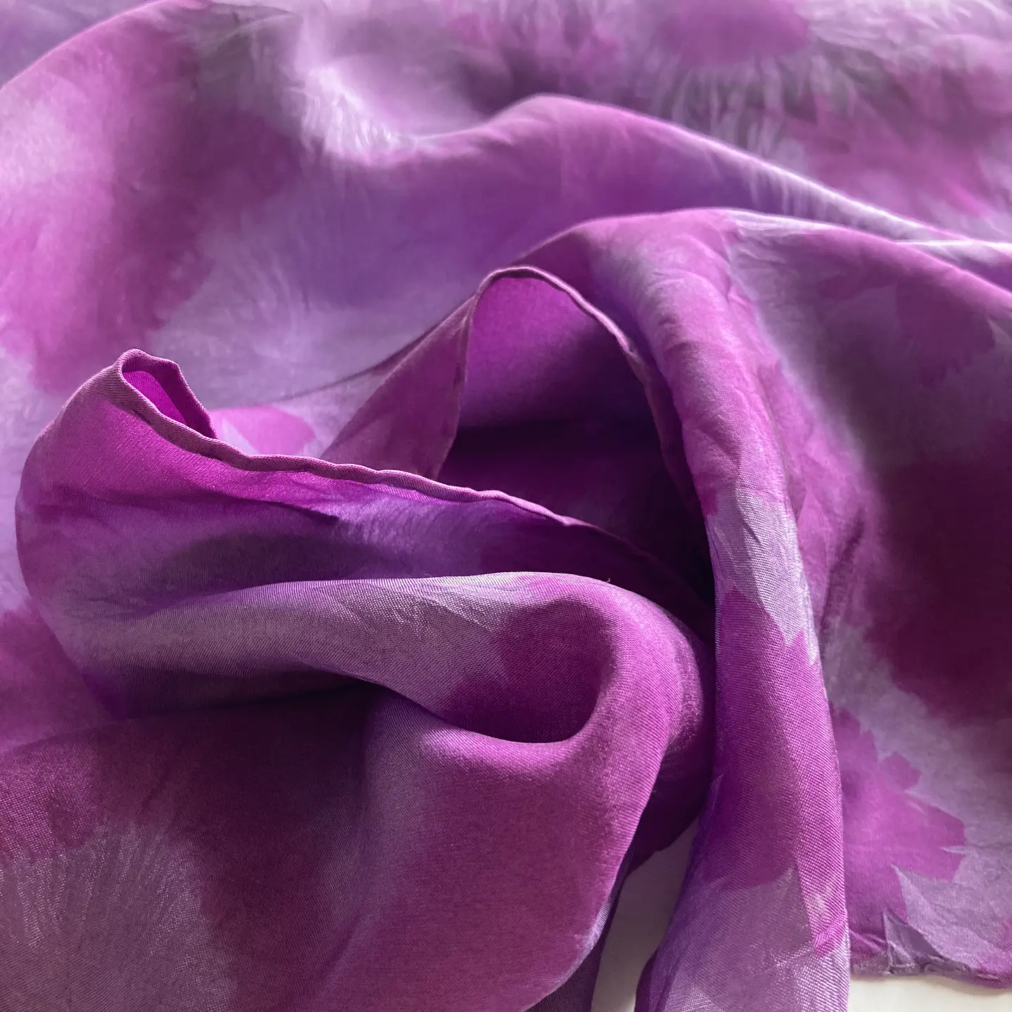 Pañuelo seda flores púrpura 3