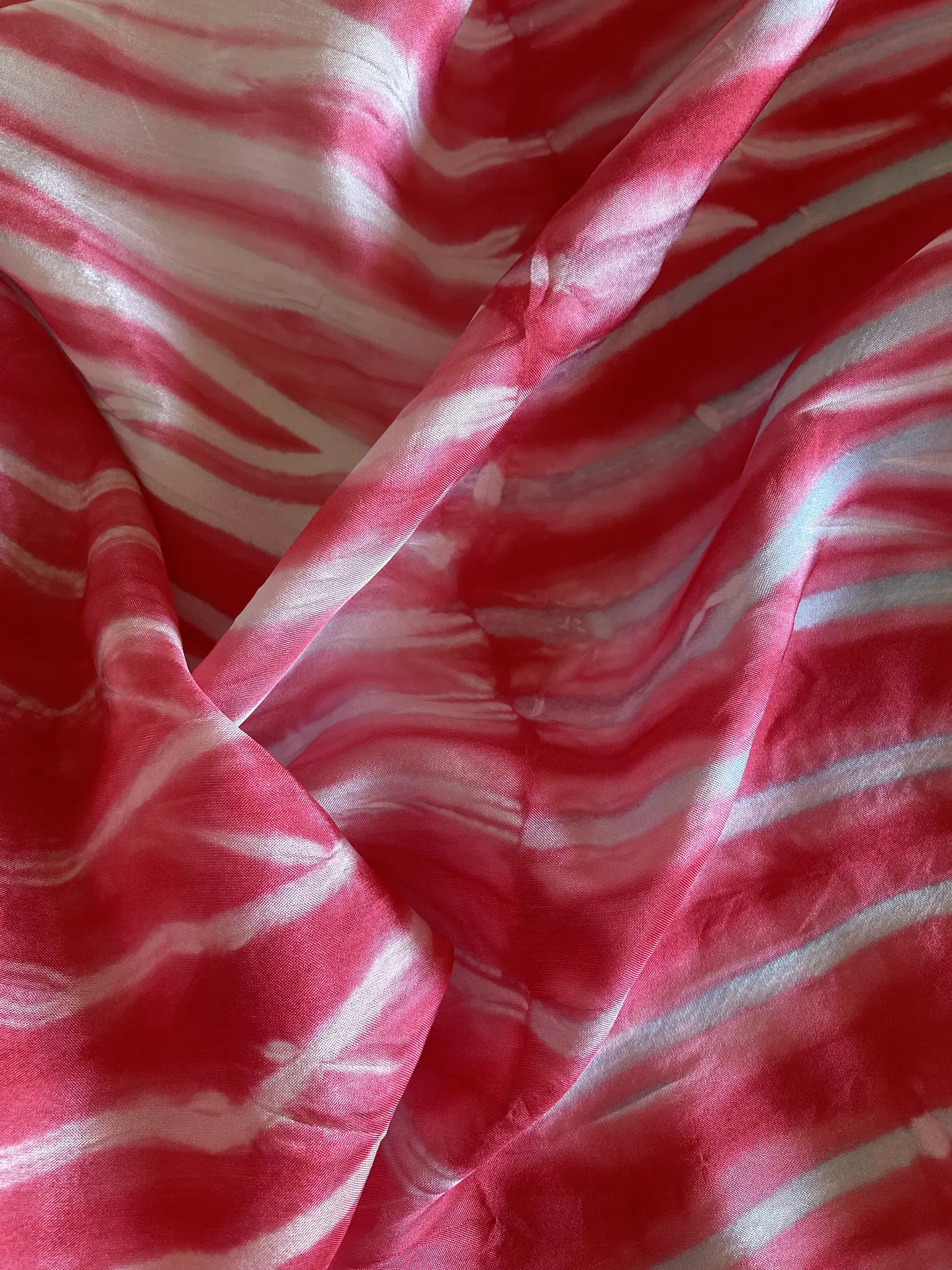 Pañuelo cuadrado arashi rojo 2