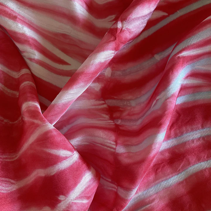 Pañuelo cuadrado arashi rojo 2