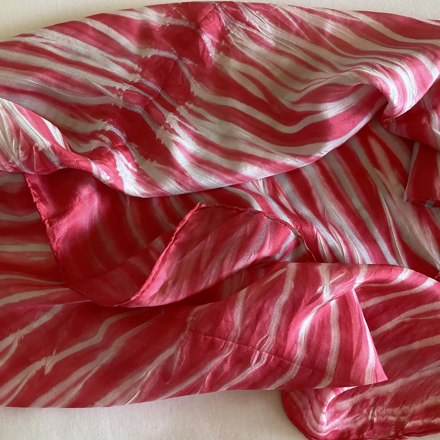 Pañuelo cuadrado arashi rojo 3