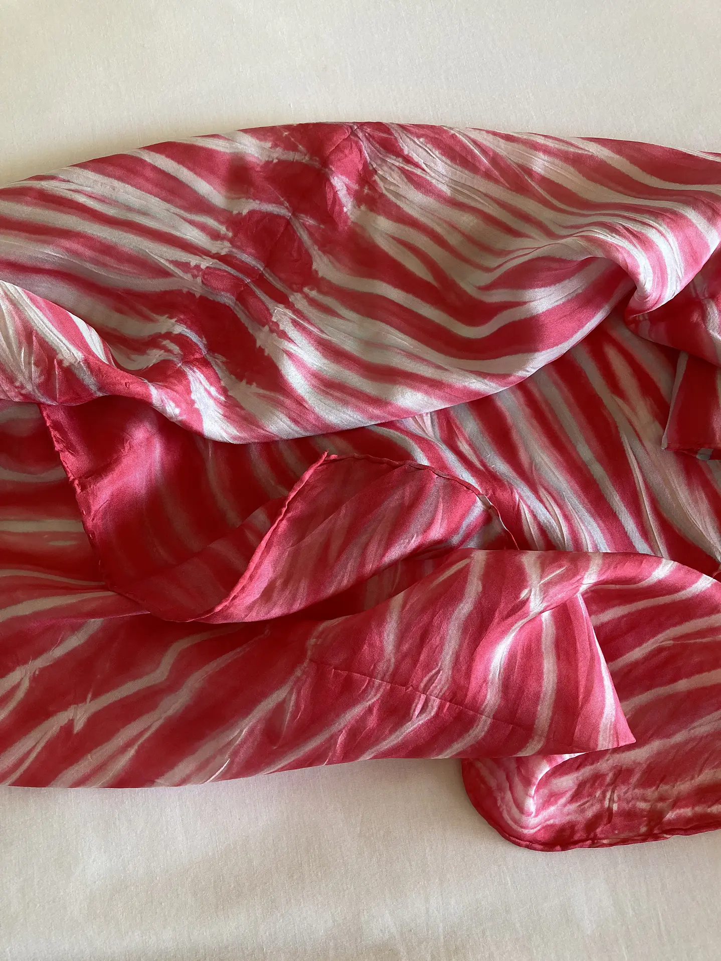 Pañuelo cuadrado arashi rojo 3