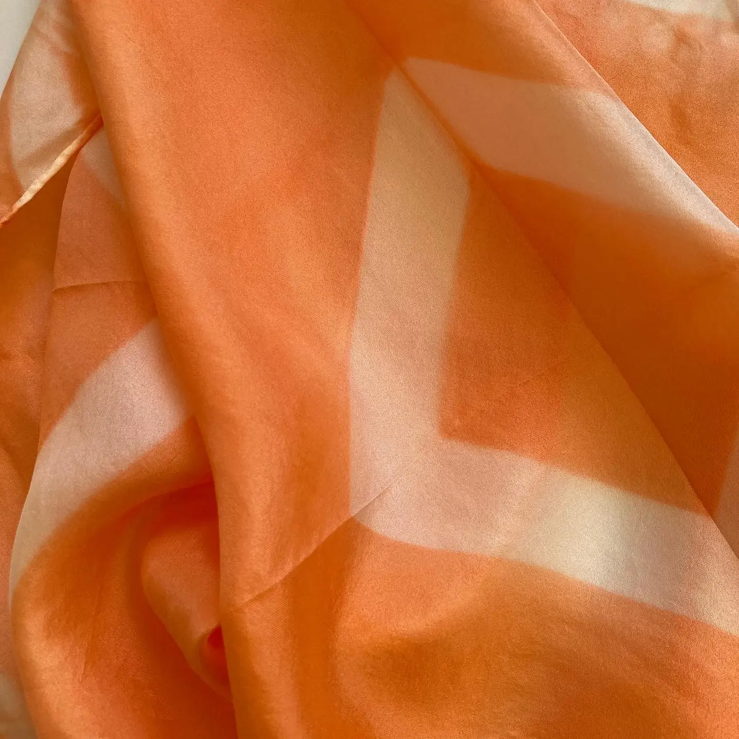 Pañuelo seda rombo damasco 2