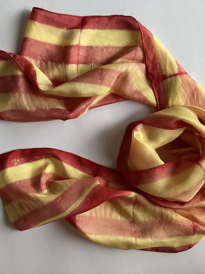 Pañuelo seda líneas oro 1
