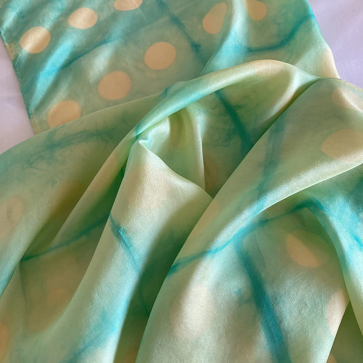 Pañuelo seda esferas oro 2