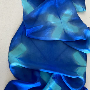 Pañuelo seda flores turquesa