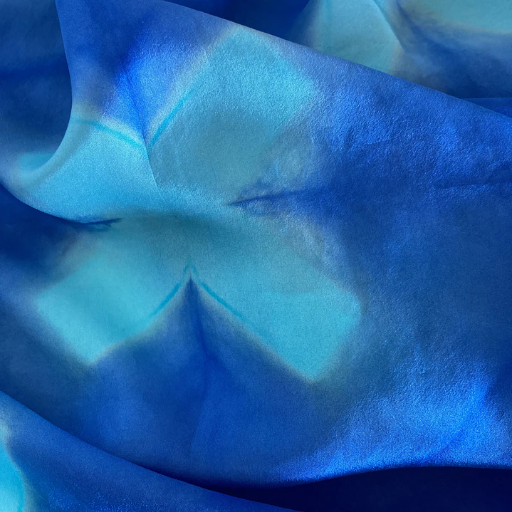 Pañuelo seda flores turquesa 3