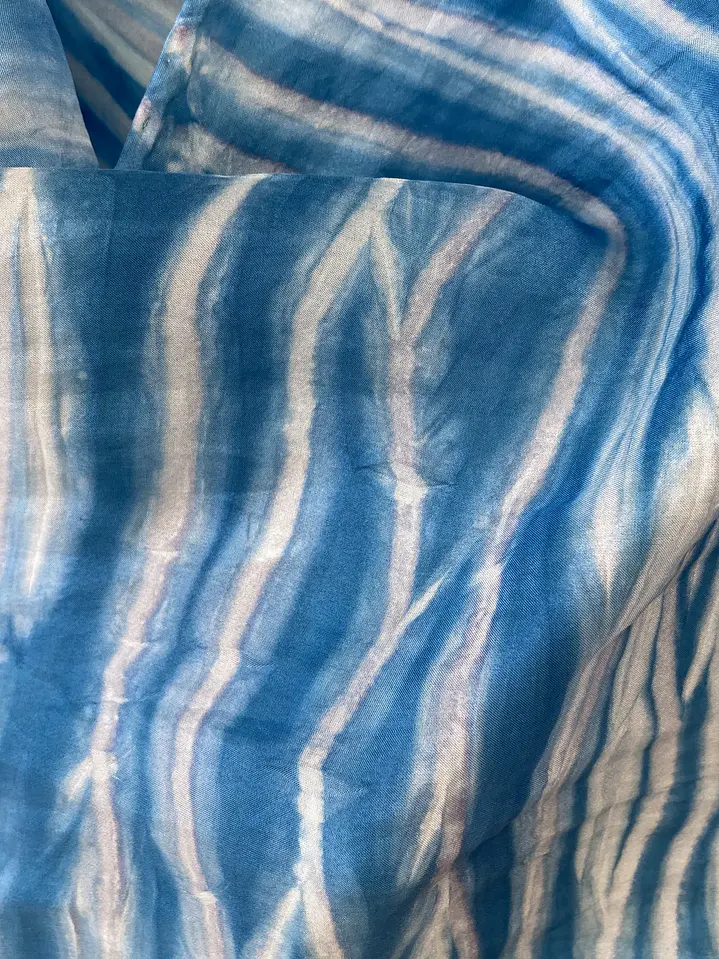 Pañuelo seda arashi petróleo  3