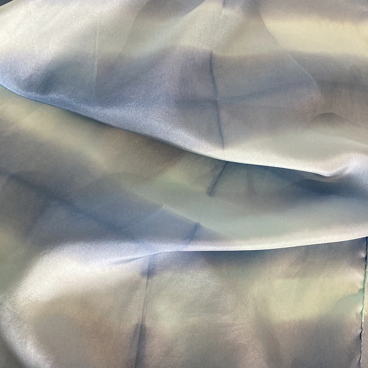 Pañuelo seda rayas celeste 4