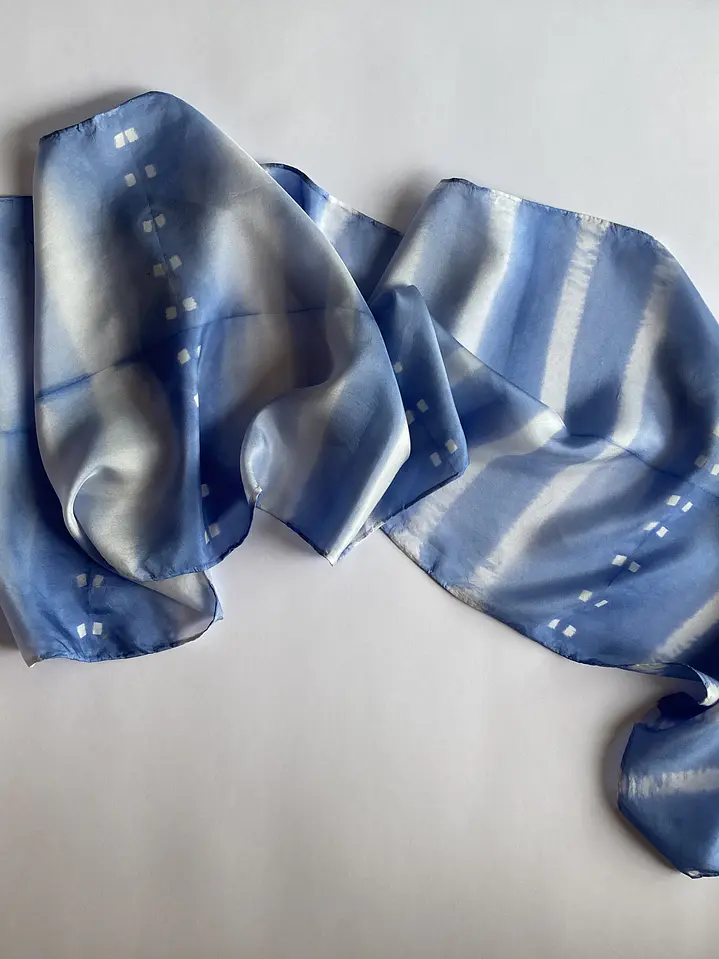 Pañuelo seda rayas azul 1