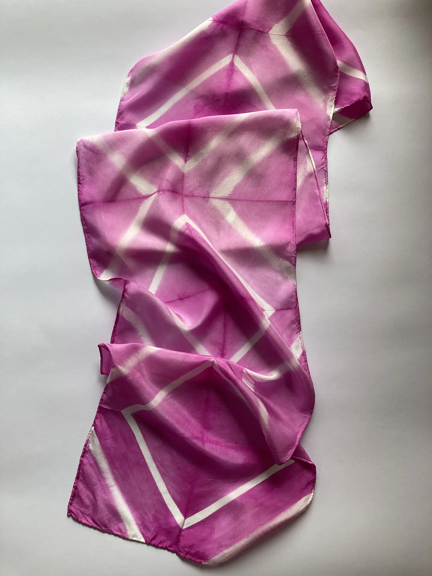 Pañuelo seda rombos rosa 2