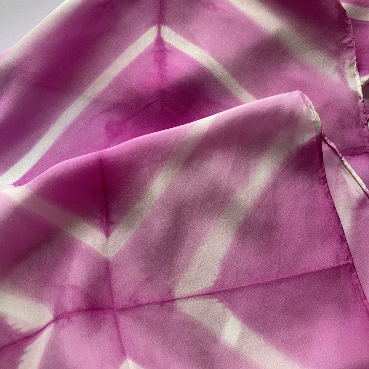 Pañuelo seda rombos rosa 5