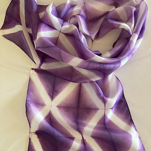 Pañuelo seda geometria  violeta