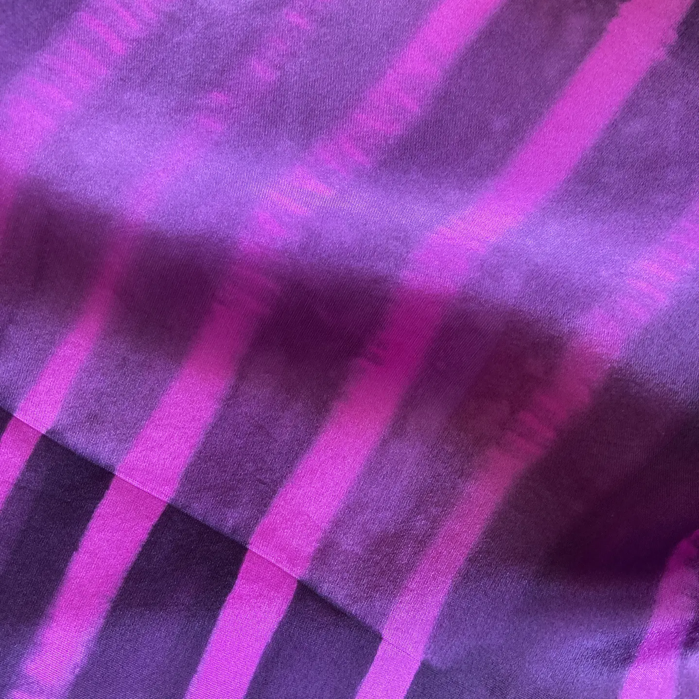 Pañuelo seda fucsia 2