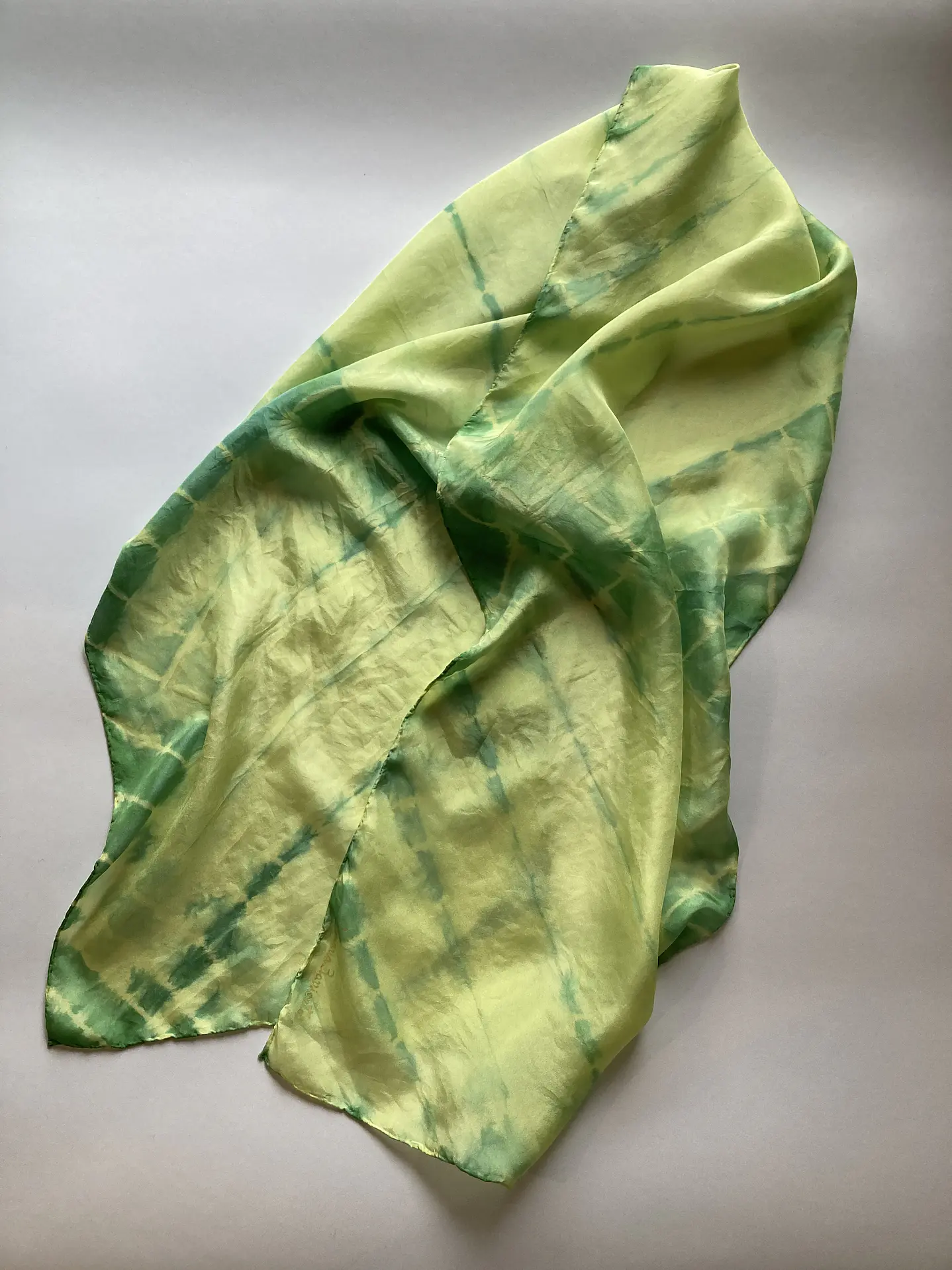 Pañuelo seda verde 1