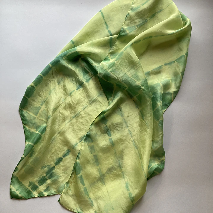 Pañuelo seda verde 1