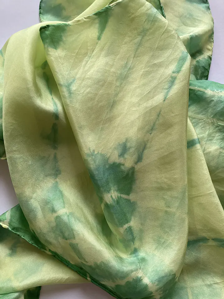 Pañuelo seda verde 4