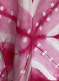 Pañuelo seda rombos y puntos fucsia  - Miniatura 4